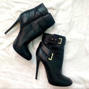 Guess Size 5 Sexy Ankle Boots/Booties Gold Hardware High Heels